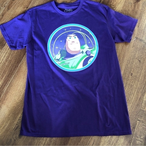 Disney Pixar: Toy Story: Buzz Lightyear purple short sleeve graphic tee size M - Picture 1 of 3